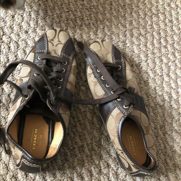 Coach size 6 women’s sneakers - Picture 1 of 4